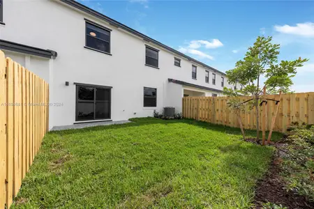 New construction Townhouse house 4909 Oakmont Dr, Dania Beach, FL 33312 - image