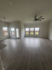 New construction Single-Family house 205 Reliance Rd, Godley, TX 76044 plan The Llano - image 10