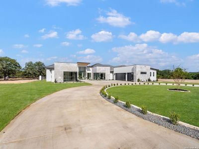New construction Single-Family house 59 Ranch Hts, Fair Oaks Ranch, TX 78015 - image