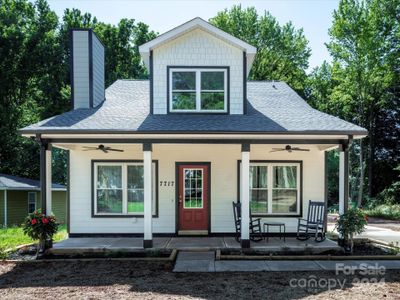 New construction Single-Family house 7717 Carelock Circle, Charlotte, NC 28215 - photo 0