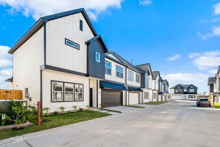 New construction Single-Family house 6702 Metro Blvd, Unit 12, Houston, TX 77083 - image