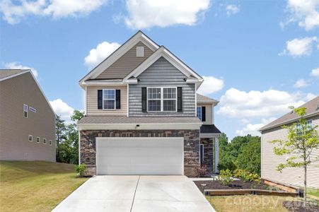 New construction Single-Family house 13016 Lannister Dr, Charlotte, NC 28278 plan Bradley - image