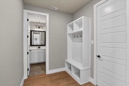 New construction Single-Family house 136 Chapowits, Godley, TX 76044 plan The Longview - image 8