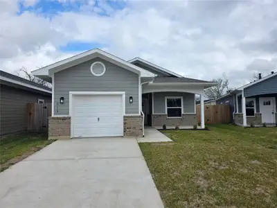 New construction Single-Family house 213 Dipping Stream St, Houston, TX 77076 - image