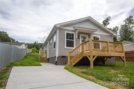 New construction Single-Family house 30 Babb St, Waynesville, NC 28786 - image