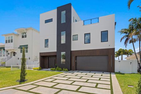 New construction Single-Family house 17059 Dolphin Dr, North Redington Beach, FL 33708 null- photo 0