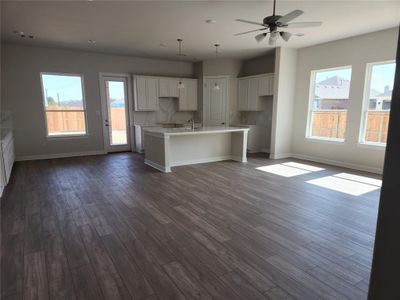 New construction Single-Family house 1245 Friendship Trail, Seabrook, TX 77586 - photo 1 1