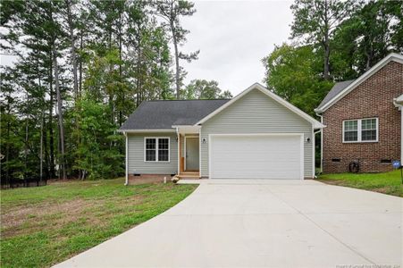 New construction Single-Family house 1050 Upland Reach, Sanford, NC 27332 - photo 0