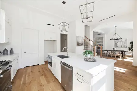 New construction Single-Family house 5302 Wembley Downs Dr, Houston, TX 77091 - image 6