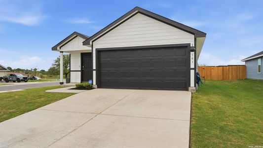 New construction Single-Family house 303 Wild Goose, Luling, TX 78648 - image