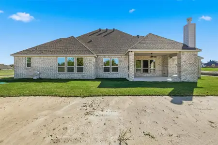 New construction Single-Family house 1024 Silver Sage Trl, Weatherford, TX 76085 - image 3