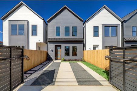 New construction Single-Family house 5217 Texas Street, Houston, TX 77011 - photo 0