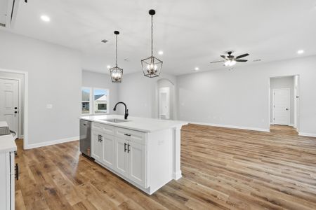 New construction Single-Family house 2802 Blackbird Ct, Crestview, FL 32536 plan Dalton - image 7