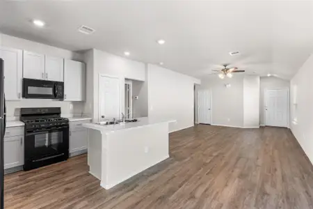 New construction Single-Family house 26114 Halwell Manor Ln, Spring, TX 77373 - image 4