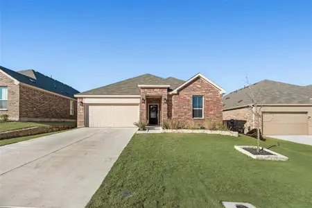 New construction Single-Family house 343 Sedalia Trl, Justin, TX 76247 plan Elton - image
