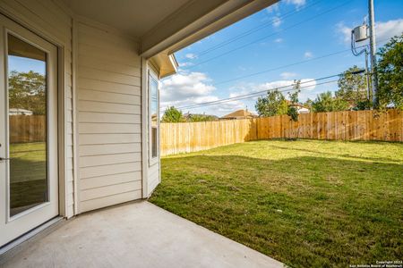 New construction Single-Family house 6947 Comanche Cougar, San Antonio, TX 78247 - photo 23 23