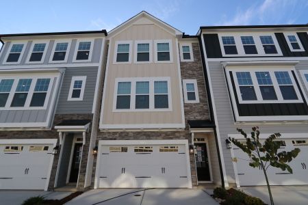 New construction Townhouse house 10015 Secluded Garden Dr, Apex, NC 27523 plan Buckingham - image