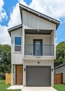 New construction Single-Family house 3703 York St, Dallas, TX 75210 - image