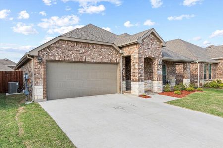 New construction Single-Family house 8133 Danny Scarth Ln, Fort Worth, TX 76120 - image