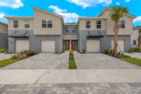 New construction Townhouse house 1154 Creek Valley Ct, Brandon, FL 33511 Ormond- photo 0