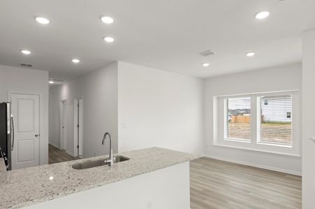 New construction Single-Family house 1624 Esplanade Pkwy, San Marcos, TX 78666 plan Moda - image 8