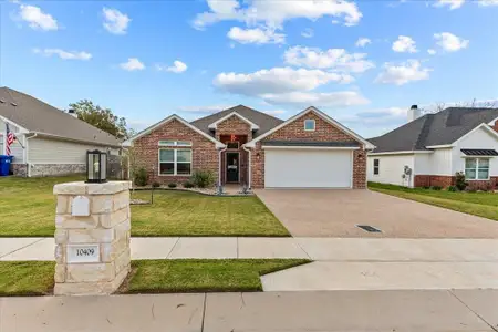 New construction Single-Family house 10409 Fallen Leaf Dr, Waco, TX 76712 - image