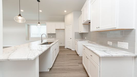 New construction Single-Family house 3048 Mistflower Trl, Brookshire, TX 77423 plan The Kirby - image 7