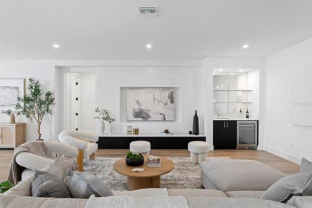 New construction Single-Family house 5023 W Dante Ave, Tampa, FL 33629 - image 6