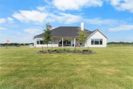 New construction Single-Family house 200 Saddle Springs Dr, Georgetown, TX 78633 - image 3