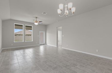 New construction Single-Family house 2713 Nueva Cordova, Seguin, TX 78155 Brooks- photo 8 8