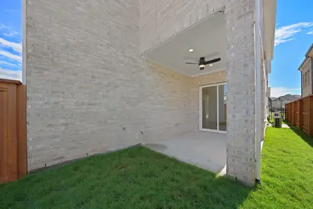 New construction Single-Family house 3512 Strand Ln, Frisco, TX 75033 plan Shiner - 3113F - image 4
