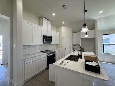 New construction Single-Family house 209 Comfort Dr, Godley, TX 76044 plan The Brazos - image 3
