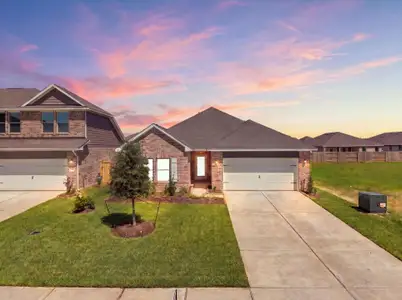 New construction Single-Family house 1911 Starlight St, Angleton, TX 77515 plan Upton - image
