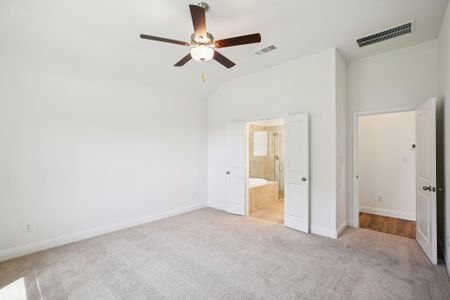 New construction Single-Family house 16542 Cub Creek Ct, Conroe, TX 77302 plan 3034 Elevation B - image 17