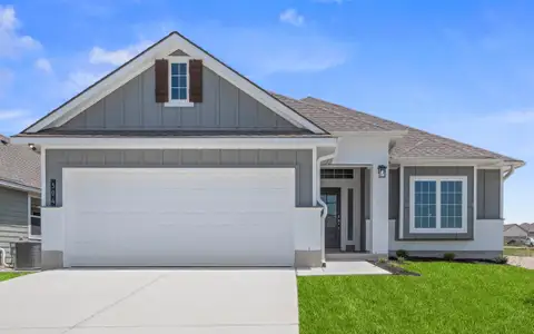 New construction Single-Family house 304 Boatright Blvd, Jarrell, TX 76537 plan The 1613 - image