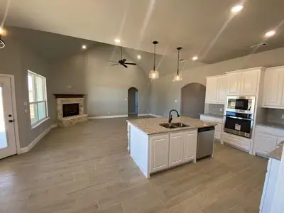 New construction Single-Family house 1024 Katie Ct, Reno, TX 76020 null- photo 4 4