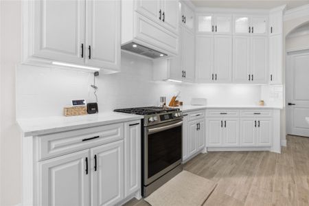 New construction Single-Family house 311 Bentwood Ct, Montgomery, TX 77356 - image 8