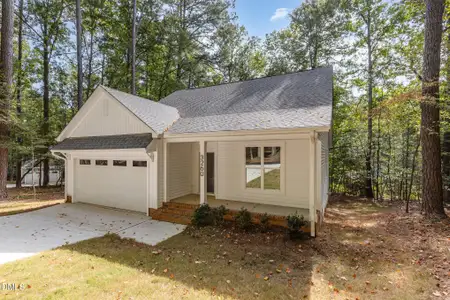 New construction Single-Family house 3260 Yorkshire Cir, Sanford, NC 27332 - image
