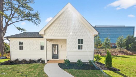 New construction Single-Family house 209 W Maple Ave, Holly Springs, NC 27540 - image
