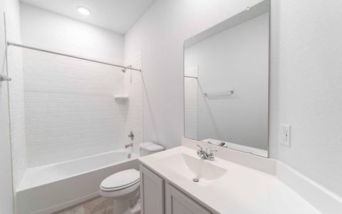 New construction Single-Family house 13613 Hamilton Hart Dr, Elgin, TX 78621 Sabine- photo 12 12