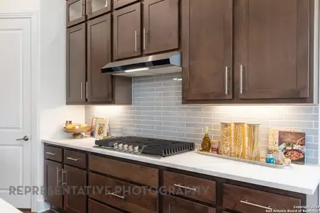 New construction Single-Family house 255 White Oak, Castroville, TX 78009 plan Denton Plan - image 15