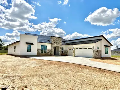 New construction Single-Family house 109 La Ventana, Liberty Hill, TX 78642 plan Calais - image