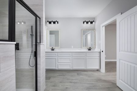 New construction Single-Family house 1737 E Lake Dr, Huntsville, TX 77340 - image 12
