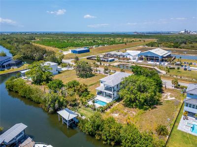 New construction Single-Family house 548 Estuary Shore Ln, Apollo Beach, FL 33572 null- photo 85 85