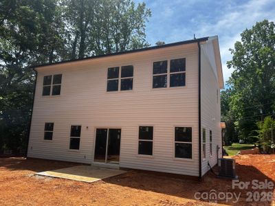 New construction Single-Family house 1915 Dove Dr, Charlotte, NC 28214 - image