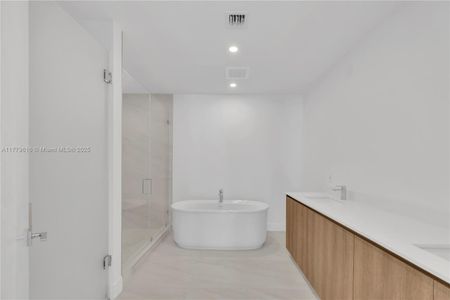 New construction Condo house 17550 Collins Ave, Unit 1502, Sunny Isles Beach, FL 33160 - image