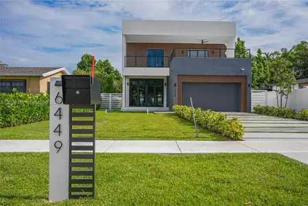 New construction Single-Family house 6449 Sw 28Th St, Miami, FL 33155 - image