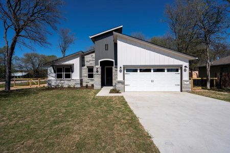 New construction Single-Family house 340 Lamaloa Ln, Bastrop, TX 78602 - photo 0