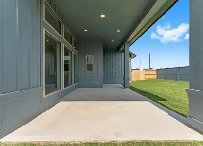 New construction Single-Family house 32510 Ebony Jewelwing Ct, Fulshear, TX 77441 plan Durango - image