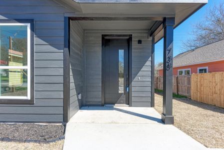 New construction Single-Family house 738 Chihuahua St, Lockhart, TX 78644 null- photo 3 3